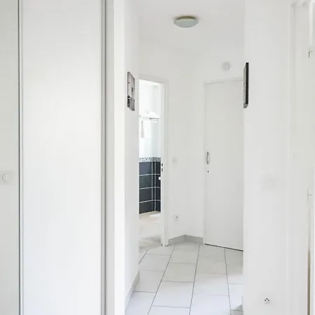 San Maria * مينتون